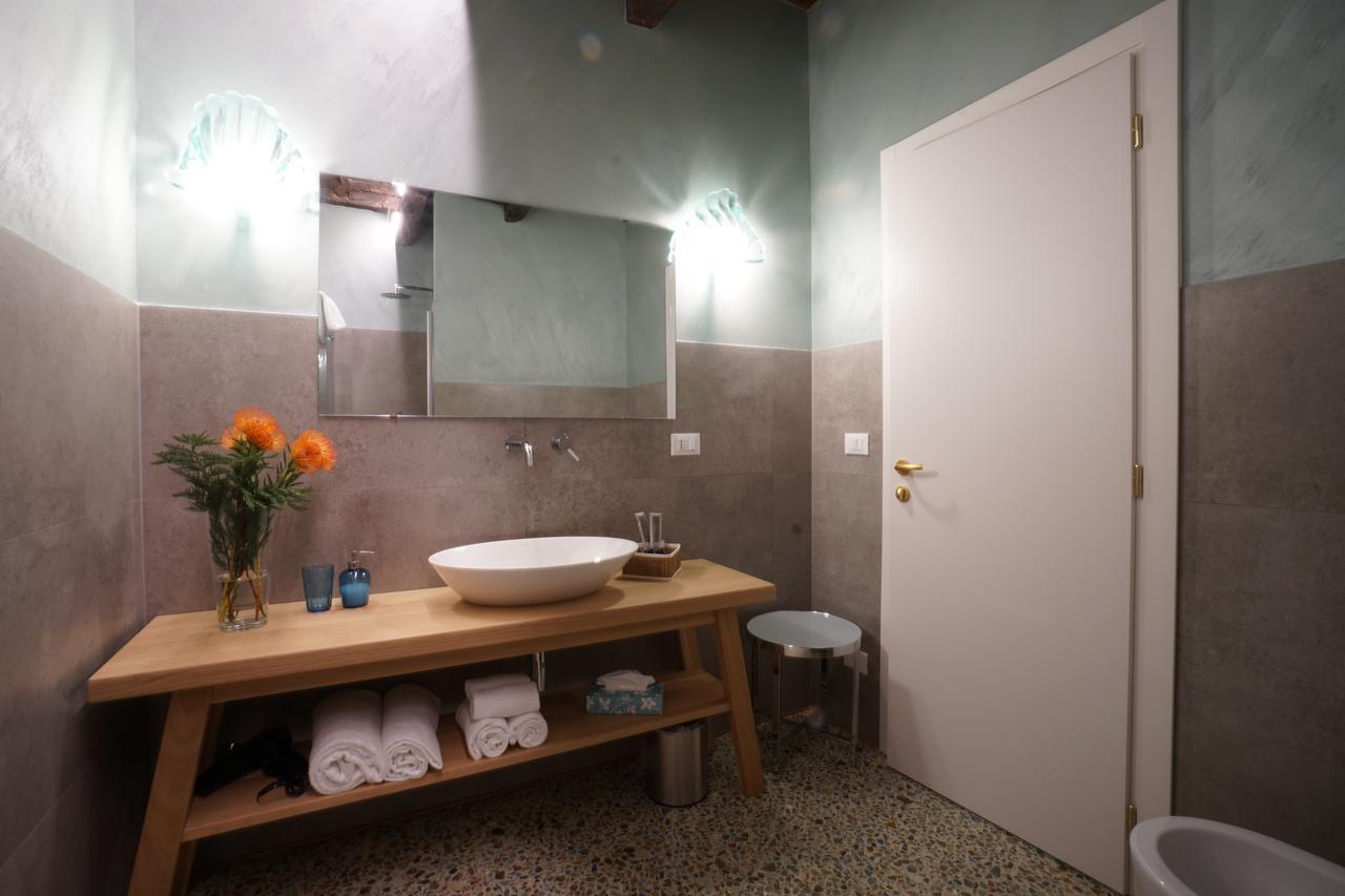 P 1779 Panzió Velence Kültér fotó